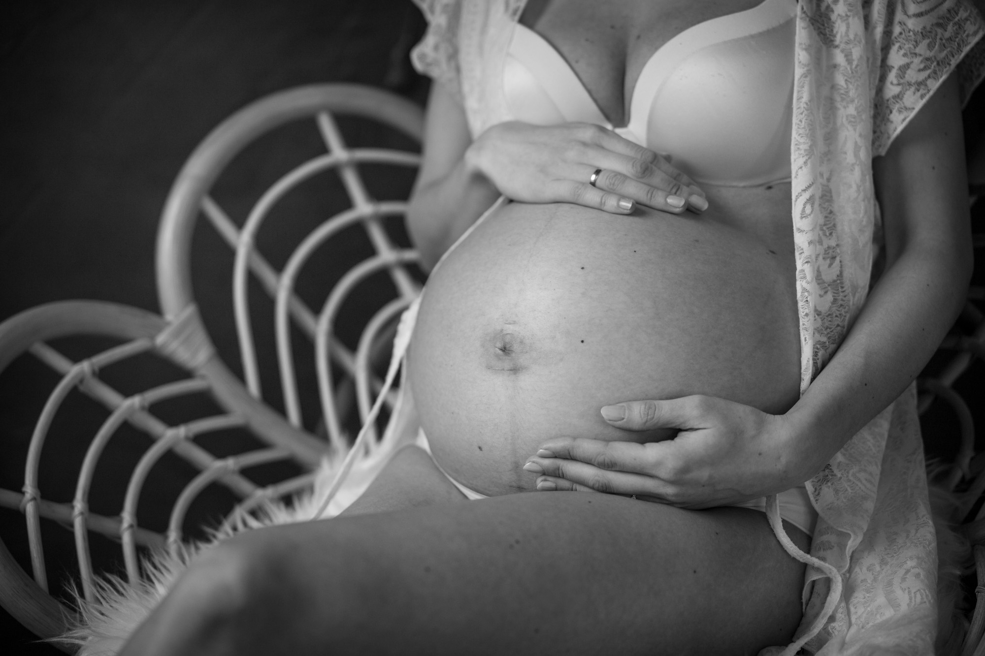 Zwangerschapsfotograaf Amersfoort, Nijkerk, Hoevelaken. Zwangerschapsfotoshoot door fotograaf Mayra Fotografie.